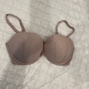 ALL CLOTHING $13🎉 Victoria’s Secret Bra NWOT